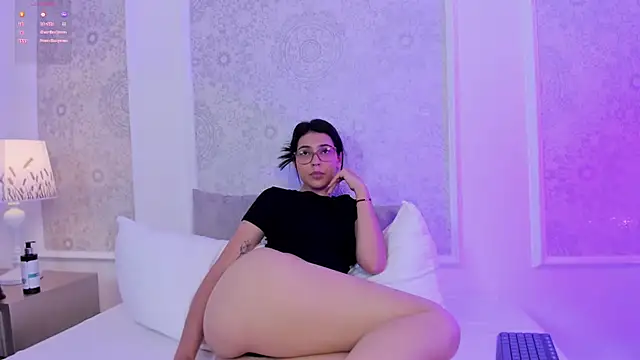 desireee_'s Live XXX Chat