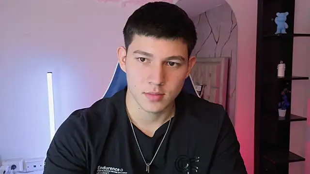 JamesCr_ Live XXX-Chat