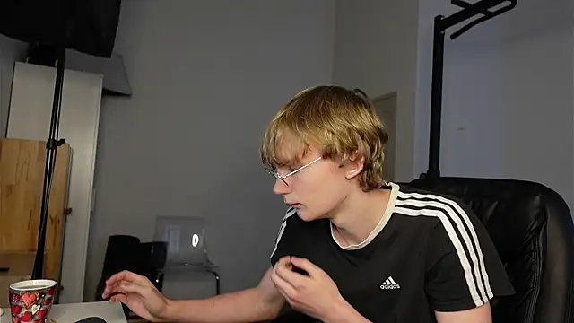 Dave_Redmond Live XXX-Chat