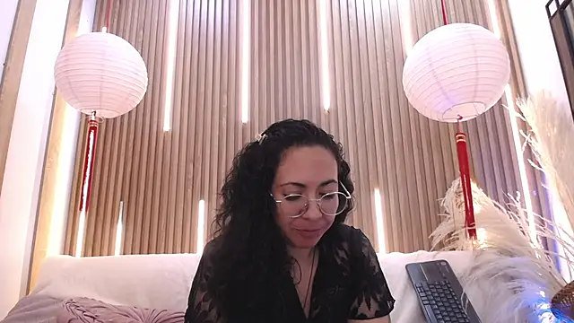 Velvet_Curly Obrolan Langsung XXX
