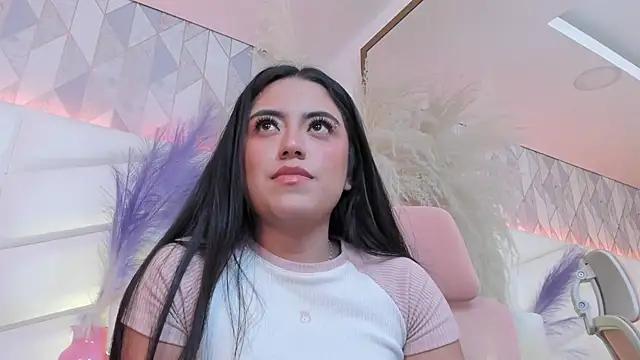 Chat +18 de Rebeca_jones ao vivo