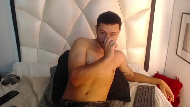 Brian_Adler Chat XXX in diretta