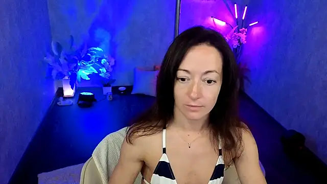 XXX chat uživo modela kimberlyray777