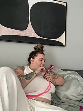 Czat XXX na żywo – HeyBABYGIRL