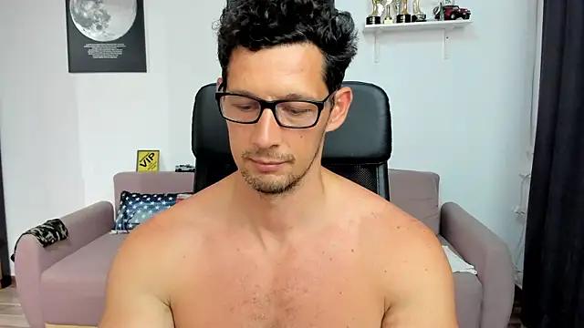 BrutusK08 Chat XXX live