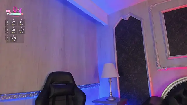 XXX chat uživo modela MeganDraco_
