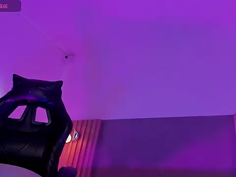 XXX chat uživo modela katnissa_x