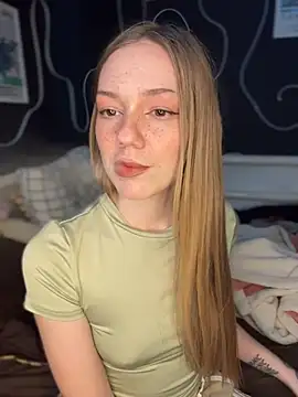MilaMoone Adlı Modelin Canlı XXX Sohbeti