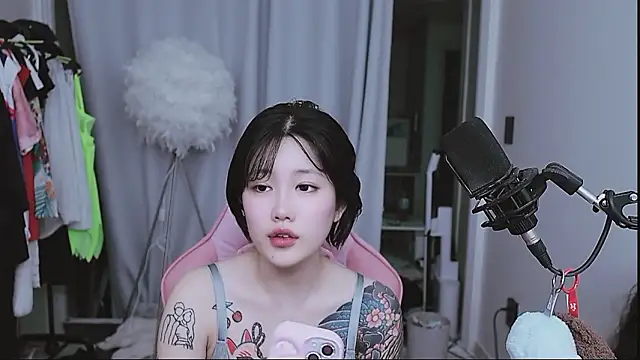 צ'אט XXX בשידור חי של MISA_02