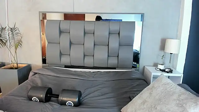 Chat +18 de Charlie___Musk ao vivo