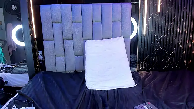 AriannaFoxxy 现场XXX聊天