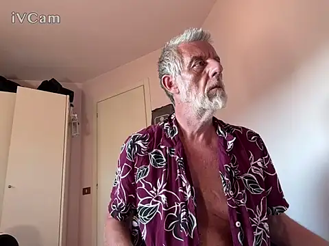 PierPesaroX Chat XXX live