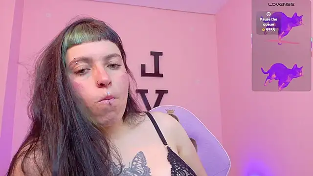 _sofia_smth_xx élő XXX-chatje