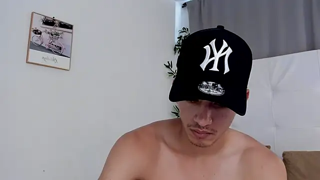 Alejo-and-Thiago live XXX chat