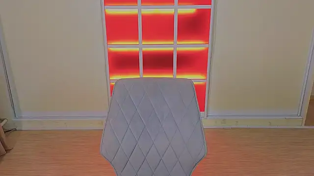 XXX chat uživo modela Deibora