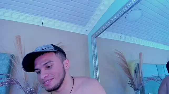 TomasDuquee Live XXX-Chat