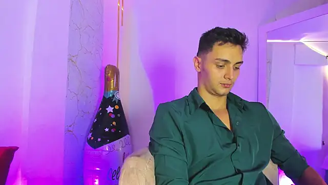 Chat XXX ao vivo de andrewevans46