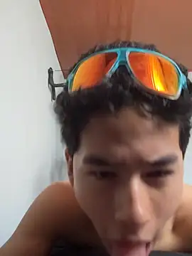 צ'אט XXX בשידור חי של conejito12y