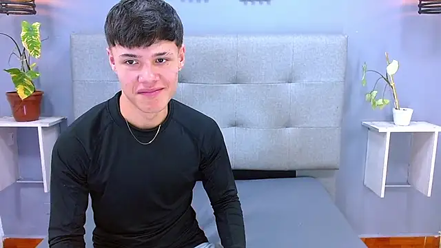 Kevin_Tupe live XXX chat
