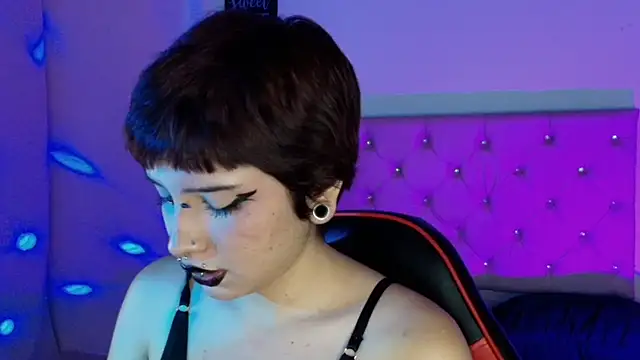 akiradoom Chat XXX live