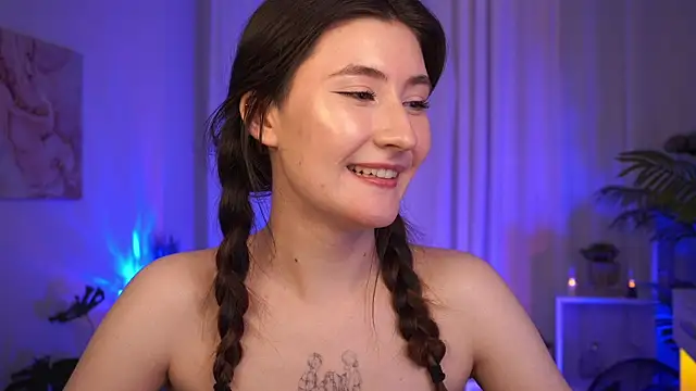 MayShawty Adlı Modelin Canlı XXX Sohbeti