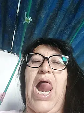 Chat +18 de clarita_01 ao vivo