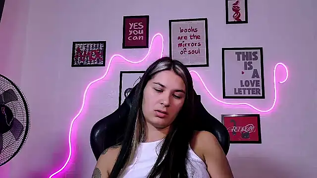 AlisaFrost's Live XXX Chat