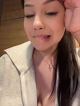 Chat XXX en directo de Chloe__Moon
