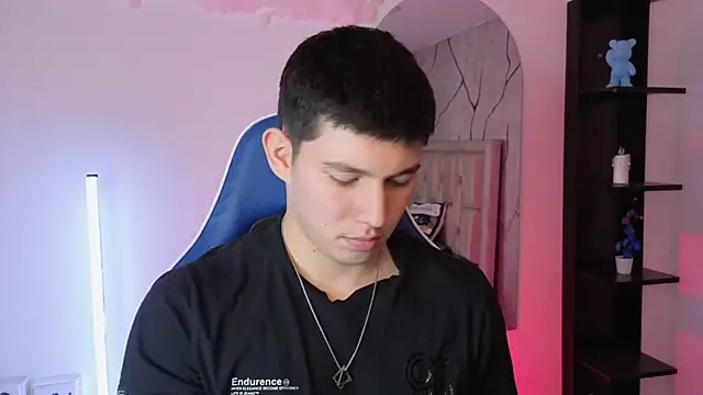 Chat XXX en directo de JamesCr_