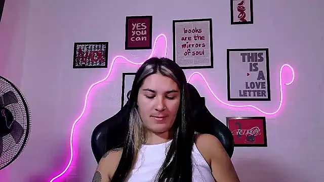 AlisaFrost's Live XXX Chat