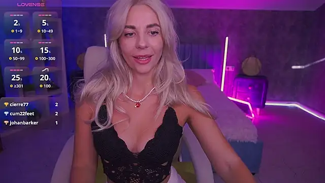 XXX chat uživo modela BellaRayyy