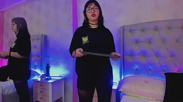 XXX chat uživo modela LilithBluum