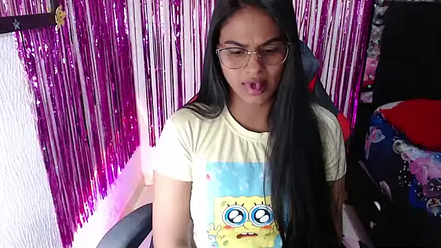 Chat XXX en directo de SweetAlmaa