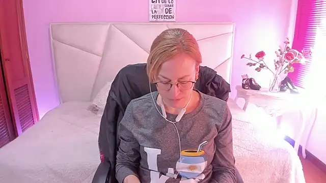 XXX chat uživo modela SammySanders