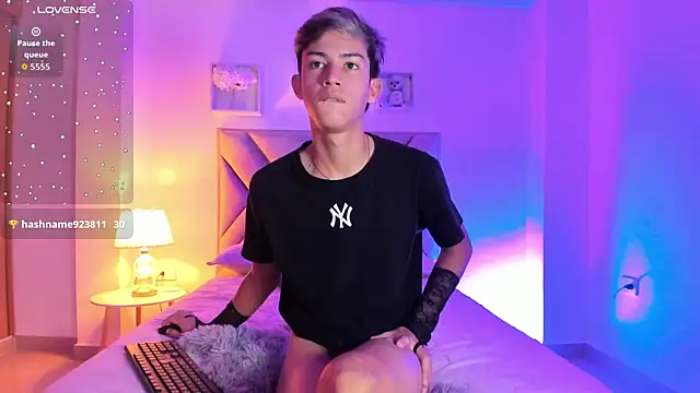 Chatroom XXX en direct de Baby_noahtt