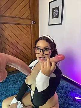 Emily_Harpeer Live XXX-chat