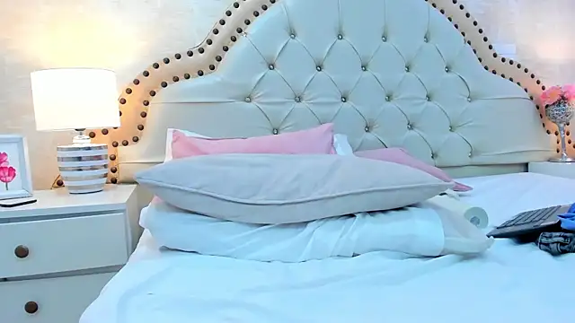 XXX chat uživo modela AlenaColeman