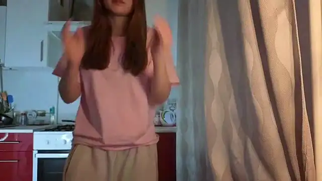 LissaBliss Adlı Modelin Canlı XXX Sohbeti