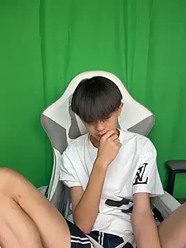 DD-101's Live XXX Chat