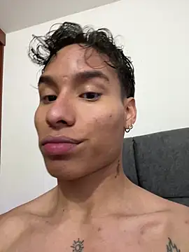 XXX chat uživo modela NelModel1