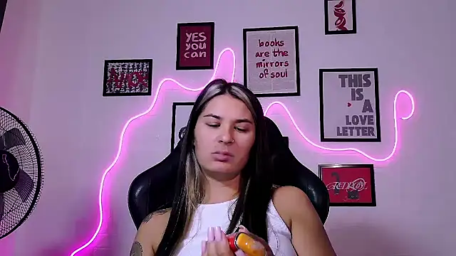 AlisaFrost's Live XXX Chat