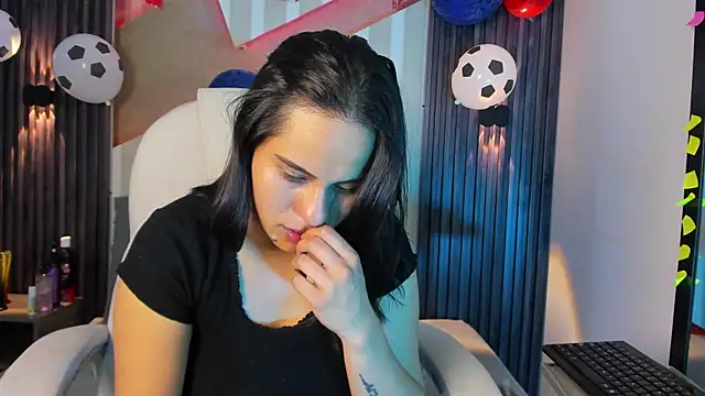 MadisonYoung000 Adlı Modelin Canlı XXX Sohbeti