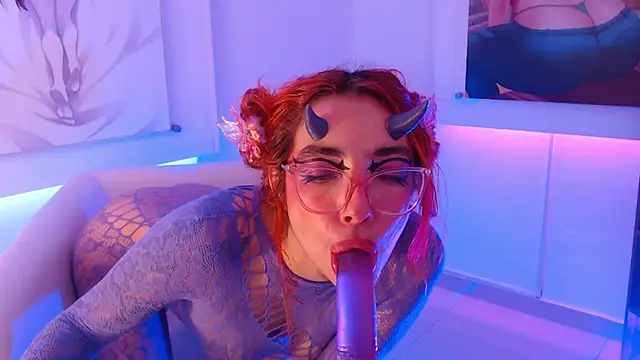 Živý XXX chat mere_in_redd