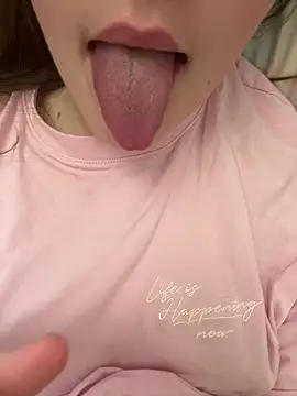 JuicyGamess Live XXX Chat