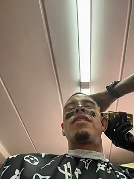 Chat +18 de willclayy ao vivo