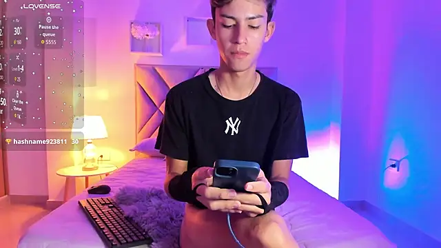 Baby_noahtt Chat XXX in diretta