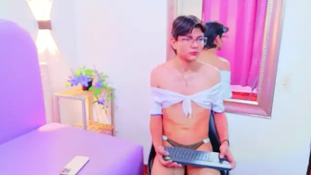 XXX chat uživo modela Liamdelrey