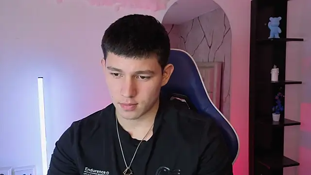 JamesCr_'s Live XXX Chat