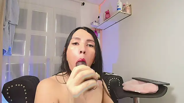 Chatroom XXX en direct de Alexaa_69