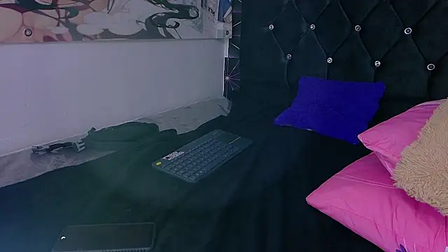 Miis_Beella's Live XXX Chat